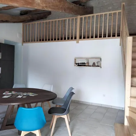 Familial De 5 Personnes Сasa de vacaciones Coulon